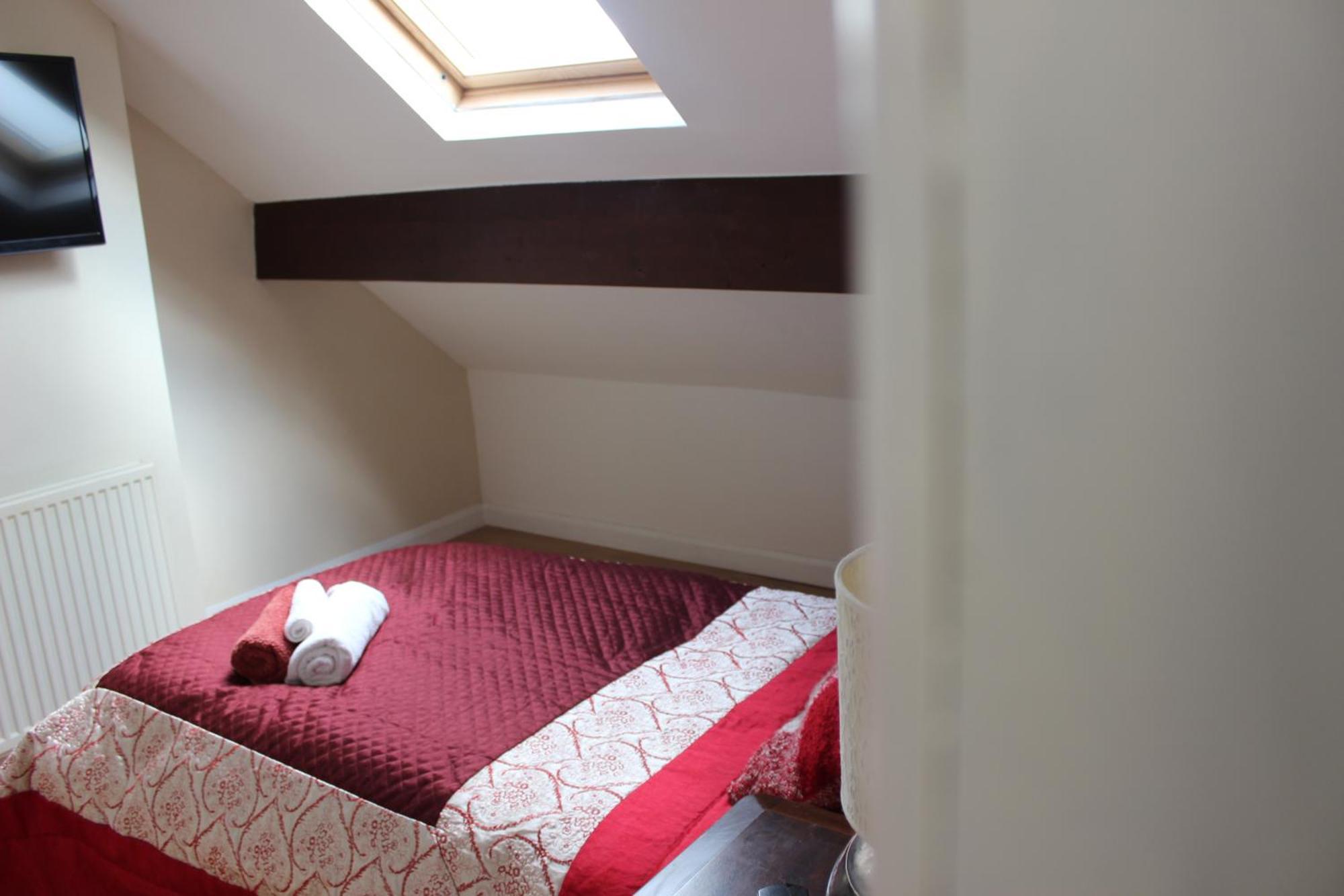 Mother-In-Law Guest House Hotel Leeds Leeds (West Yorkshire) Exterior foto